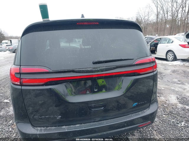 2024 Chrysler Pacifica Hybrid S Appearance Pkg მანქანა იყიდება აუქციონზე, vin: 2C4RC1S77RR104261, აუქციონის ნომერი: 44390926