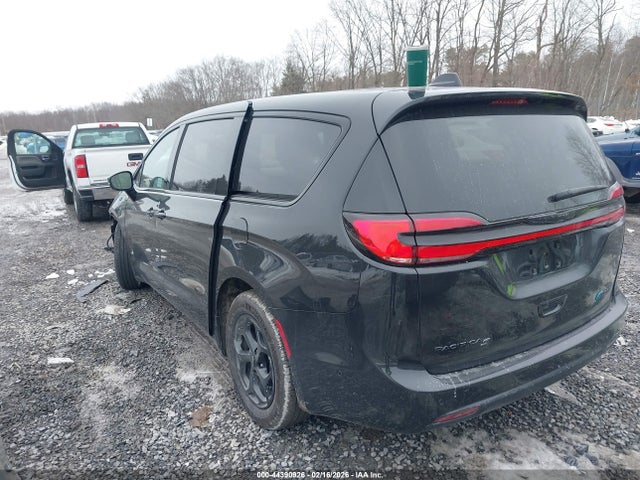 2024 Chrysler Pacifica Hybrid S Appearance Pkg მანქანა იყიდება აუქციონზე, vin: 2C4RC1S77RR104261, აუქციონის ნომერი: 44390926
