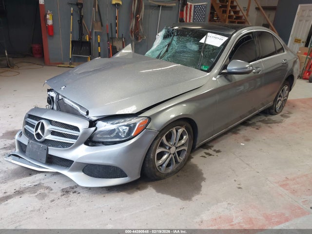 2015 Mercedes-benz C 300 4matic მანქანა იყიდება აუქციონზე, vin: 55SWF4KB3FU016152, აუქციონის ნომერი: 44390948