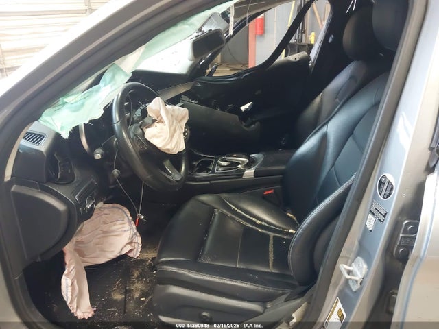 2015 Mercedes-benz C 300 4matic მანქანა იყიდება აუქციონზე, vin: 55SWF4KB3FU016152, აუქციონის ნომერი: 44390948