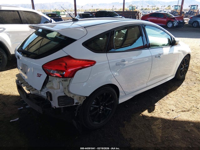 1FADP3L94JL230686 Ford FOCUS ST