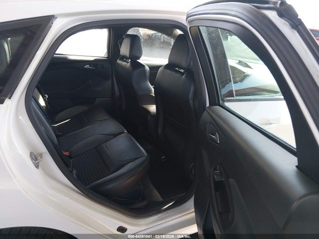 1FADP3L94JL230686 Ford FOCUS ST