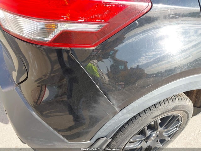 3N1CP5CU7JL525228 Nissan KICKS S