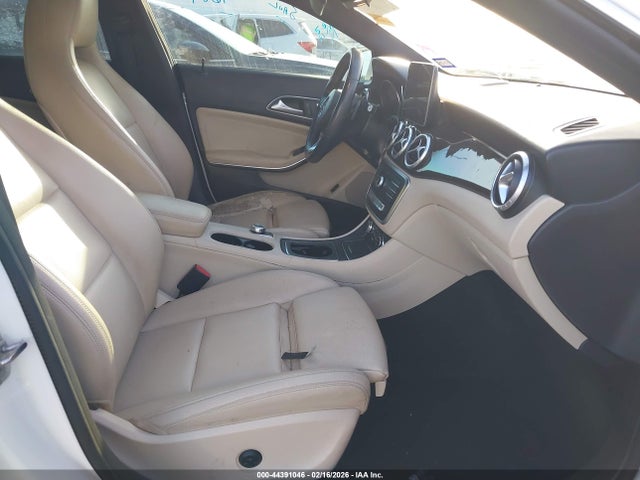 44391046 :رقم المزاد ، WDDSJ4EB5KN708635 vin ، 2019 Mercedes-benz Cla 250 مزاد بيع