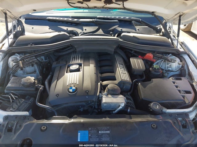 2008 Bmw 528i მანქანა იყიდება აუქციონზე, vin: WBANU53568C115899, აუქციონის ნომერი: 44391050