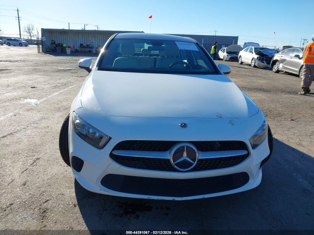 Mercedes-Benz A 220 2019 WDD3G4EB4KW033826 Image 12