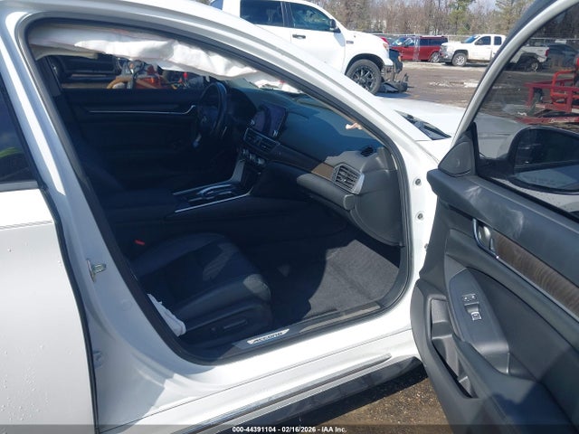 1HGCV2F9XLA011023 Honda Accord Touring