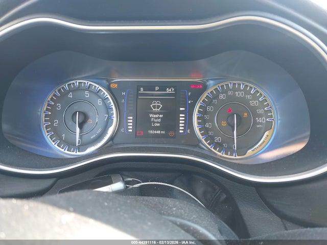 44391116 :رقم المزاد ، 1C3CCCAB3FN594363 vin ، 2015 Chrysler 200 Limited مزاد بيع