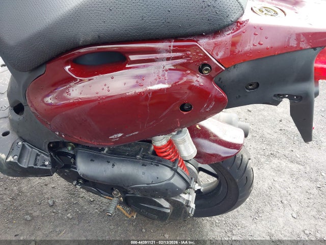 RFVPMP20XT1026330 Genuine Scooter Co. Roughhouse 50