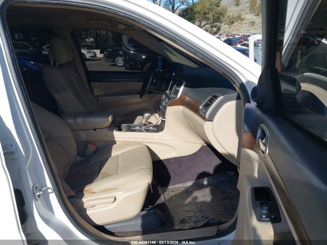 1C4RJEAG4GC329385 Jeep Grand Cherokee Laredo