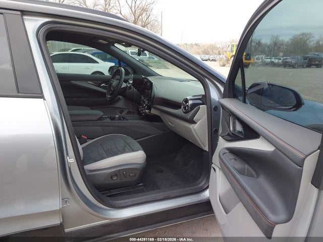 3GNKDERL5SS243071 Chevrolet Blazer Ev Ss Awd