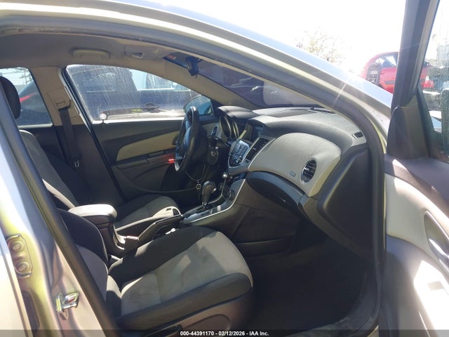 1G1PA5SG2F7277017 Chevrolet Cruze Ls Auto