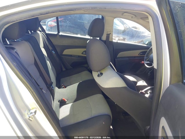 1G1PA5SG2F7277017 Chevrolet Cruze Ls Auto