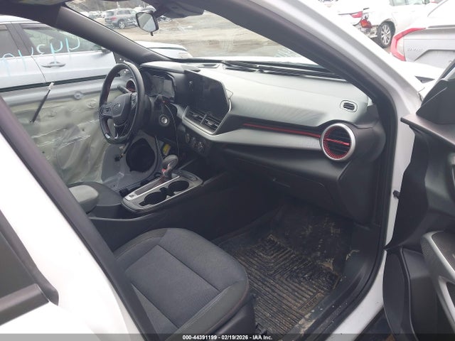 KL77LGE2XRC060496 Chevrolet Trax Fwd 1rs