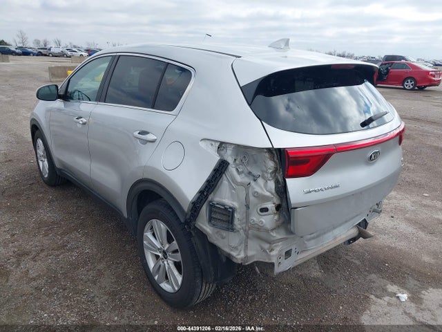 2018 KIA SPORTAGE KNDPM3AC4J7332139 Photo 2