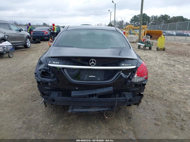 2016 Mercedes-benz C 300 Sport 4matic მანქანა იყიდება აუქციონზე, vin: 55SWF4KB2GU100447, აუქციონის ნომერი: 44391210