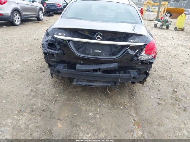 2016 Mercedes-benz C 300 Sport 4matic მანქანა იყიდება აუქციონზე, vin: 55SWF4KB2GU100447, აუქციონის ნომერი: 44391210