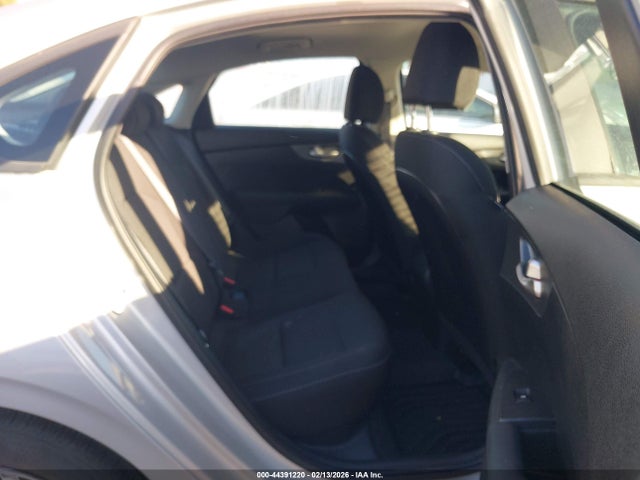 3KPF24AD0ME378491 KIA Forte Lxs