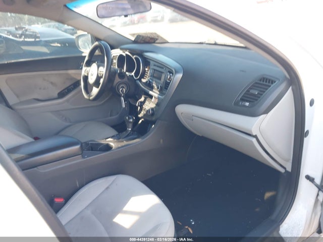 Продажа на аукционе авто 2015 Kia Optima Lx, vin: 5XXGM4A7XFG365573, номер лота: 44391248