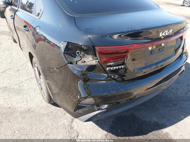 3KPF24AD1RE735006 KIA Forte Lxs