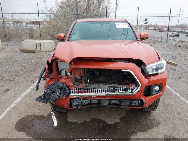 44391356 :رقم المزاد ، 3TMCZ5AN4HM096430 vin ، 2017 Toyota Tacoma Trd Off Road مزاد بيع
