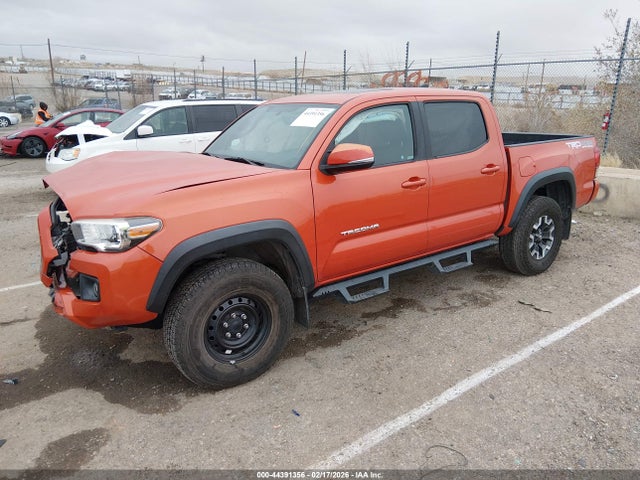 44391356 :رقم المزاد ، 3TMCZ5AN4HM096430 vin ، 2017 Toyota Tacoma Trd Off Road مزاد بيع
