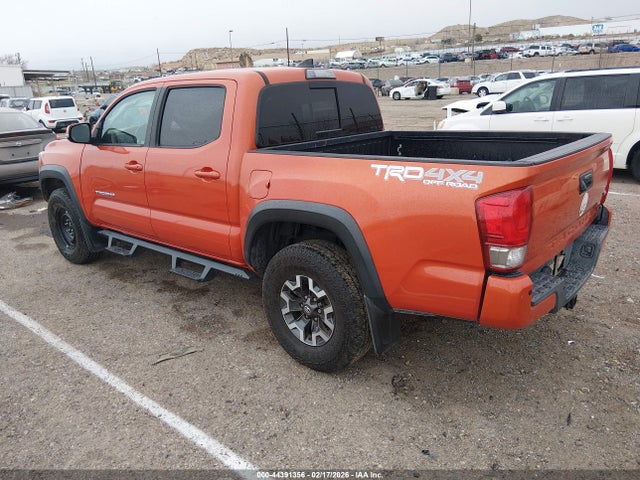 44391356 :رقم المزاد ، 3TMCZ5AN4HM096430 vin ، 2017 Toyota Tacoma Trd Off Road مزاد بيع