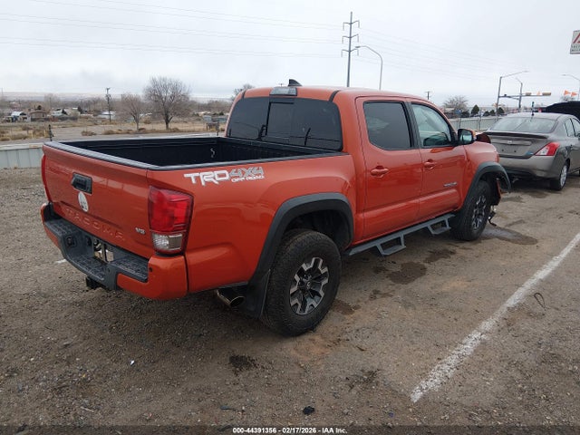 44391356 :رقم المزاد ، 3TMCZ5AN4HM096430 vin ، 2017 Toyota Tacoma Trd Off Road مزاد بيع