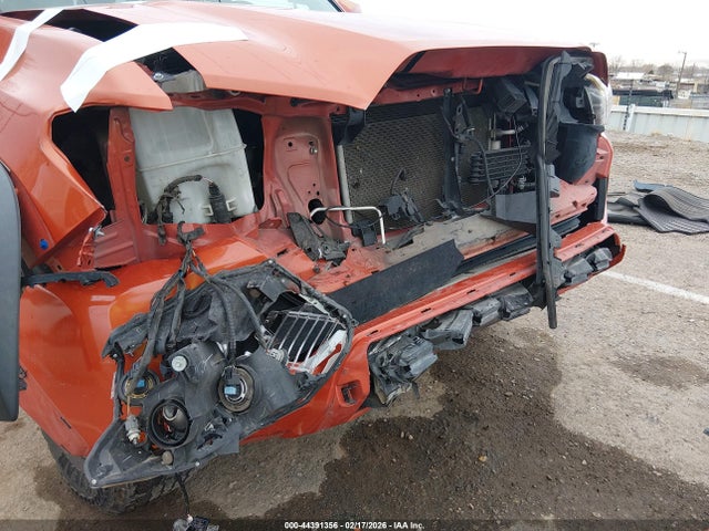 44391356 :رقم المزاد ، 3TMCZ5AN4HM096430 vin ، 2017 Toyota Tacoma Trd Off Road مزاد بيع