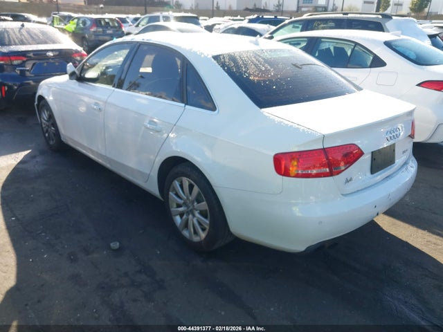 2010 AUDI A4 WAUEFAFL9AN011589 Photo 2