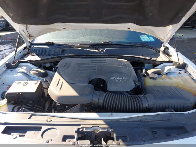 2016 CHRYSLER 300 2C3CCAGGXGH136174 Photo 9