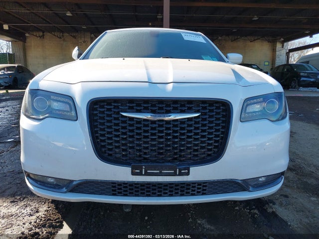 Aukcja sprzedaży 2016 Chrysler 300 300s, vin: 2C3CCAGGXGH136174, numer aukcji: 44391392