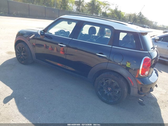 2015 MINI COUNTRYMAN WMWZC3C5XFWT04804 Photo 2