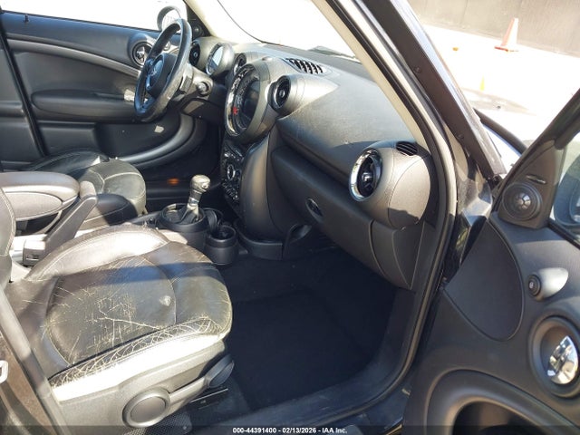 2015 MINI COUNTRYMAN WMWZC3C5XFWT04804 Photo 4