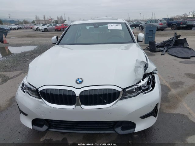 WBA5R1C57KAK09836 BMW 330I