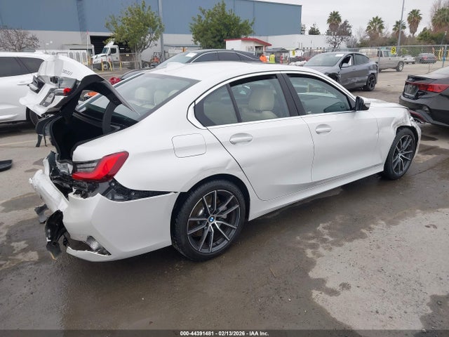 WBA5R1C57KAK09836 BMW 330I