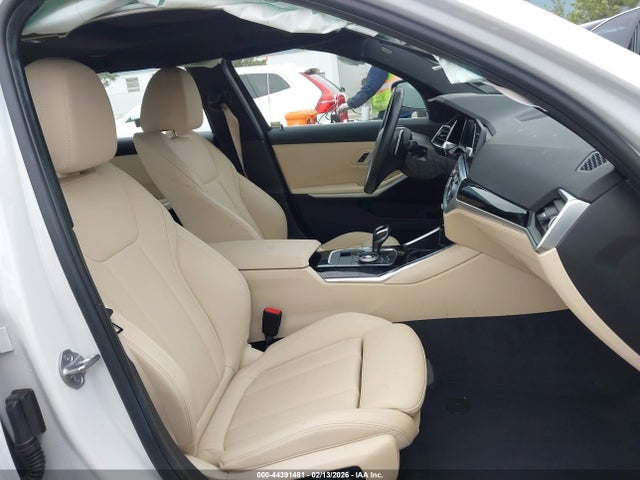 WBA5R1C57KAK09836 BMW 330I