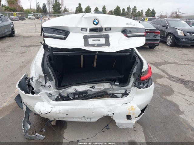 WBA5R1C57KAK09836 BMW 330I