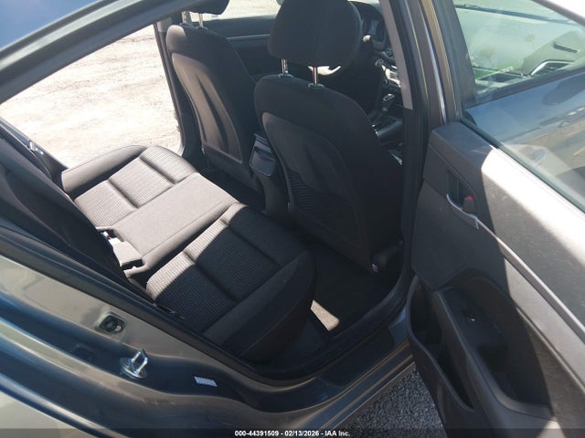 KMHD84LF2HU395994 Hyundai Elantra Value Edition