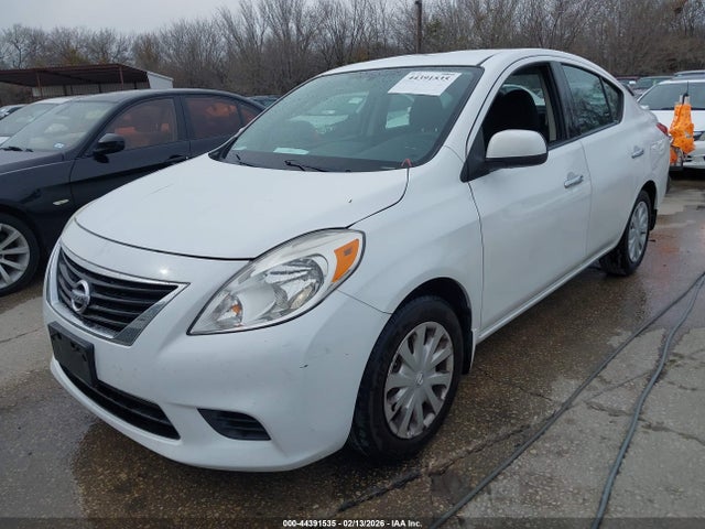 3N1CN7AP4EL852691 Nissan Versa 1.6 Sv