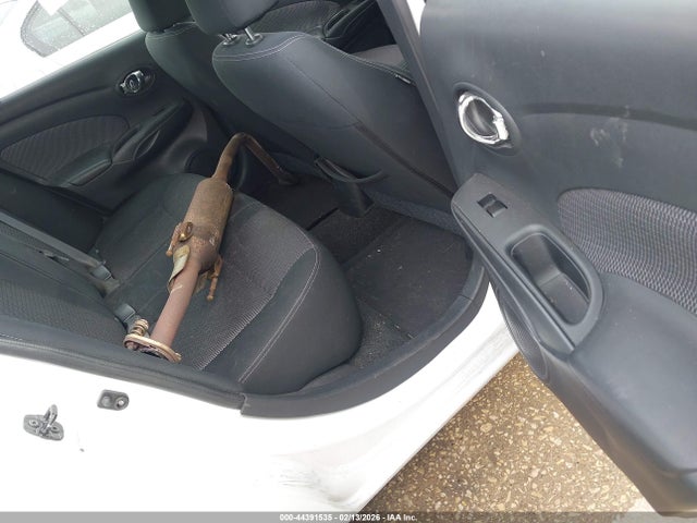 3N1CN7AP4EL852691 Nissan Versa 1.6 Sv