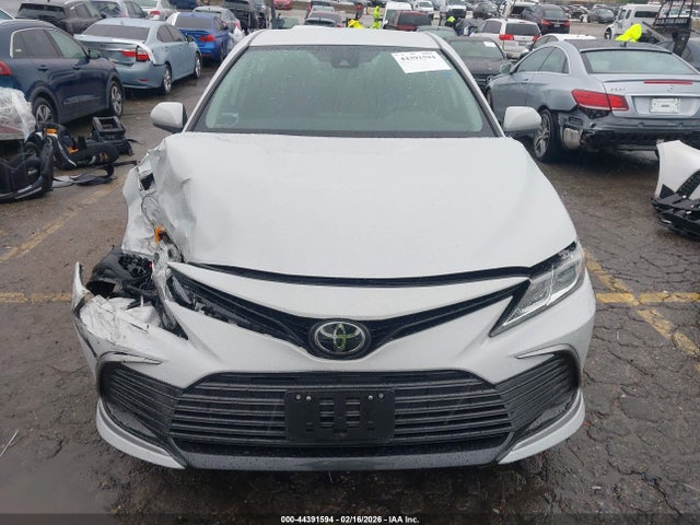 4T1C11AK2RU230186 Toyota CAMRY LE