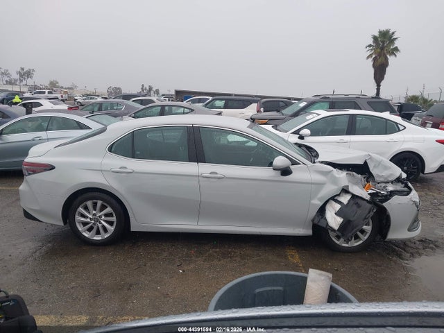 4T1C11AK2RU230186 Toyota CAMRY LE