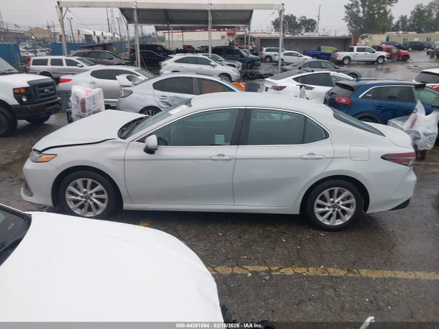 4T1C11AK2RU230186 Toyota CAMRY LE