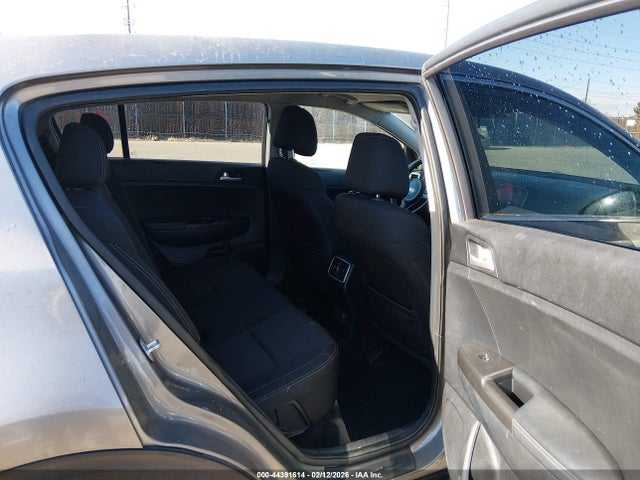 KNDPMCAC1H7198880 KIA Sportage Lx