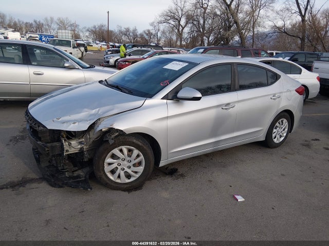 Hyundai ELANTRA SE 2017 5NPD74LF3HH131099 Image 2