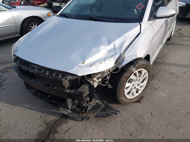 Hyundai ELANTRA SE 2017 5NPD74LF3HH131099 Image 6