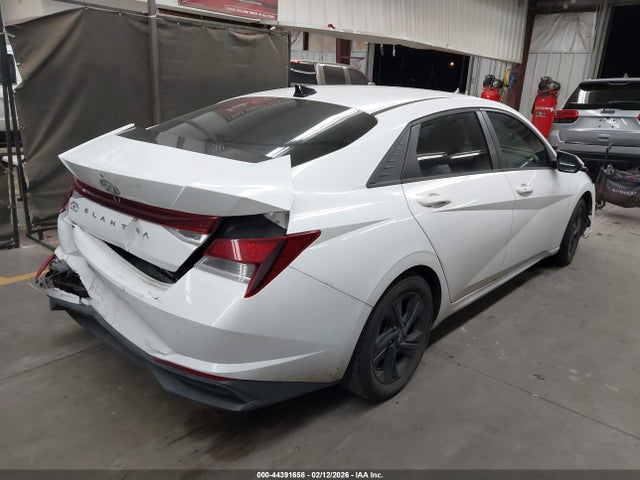 5NPLS4AG1MH030448 Hyundai ELANTRA SEL