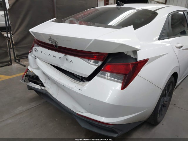 5NPLS4AG1MH030448 Hyundai ELANTRA SEL