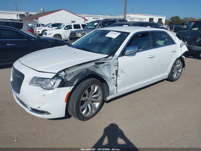 44391667 :رقم المزاد ، 2C3CCAAG1MH551081 vin ، 2021 Chrysler 300 Touring L مزاد بيع